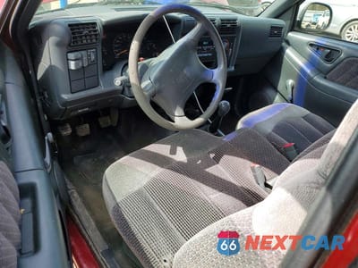 Zdjęcie 8 z 11 samochodu: 1997 GMC SONOMA VIN:1GTCS1946V8506489 - miniatura