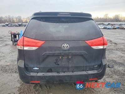 Zdjęcie 6 z 13 samochodu: 2014 TOYOTA SIENNA LE 8-PASSENGER VIN:5TDKK3DCXES485230 - miniatura