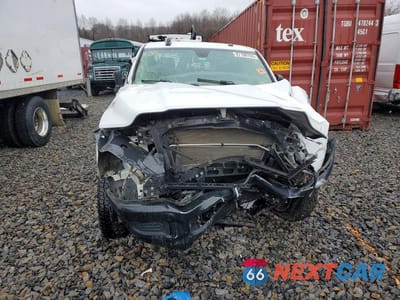 Piąte zdjęcie samochodu w środku: 2020 RAM 2500 TRADESMAN VIN:3C6UR5HJ4LG203966 - miniatura