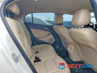 Zdjęcie 11 z 13 samochodu: 2015 MERCEDES-BENZ GLA 250 4MATIC VIN:WDCTG4GB7FJ181960 - miniatura