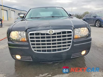 Piąte zdjęcie samochodu w środku: 2010 CHRYSLER 300 TOURING VIN:2C3CA1CV0AH255823 - miniatura