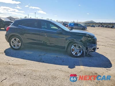 Czwarte zdjęcie samochodu z boku: 2019 MERCEDES-BENZ GLA 250 4MATIC VIN:WDCTG4GBXKU009222 - miniatura