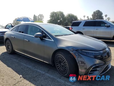 Czwarte zdjęcie samochodu z boku: 2022 MERCEDES-BENZ EQS SEDAN 580 4MATIC VIN:W1KCG4EB2NA019988 - miniatura