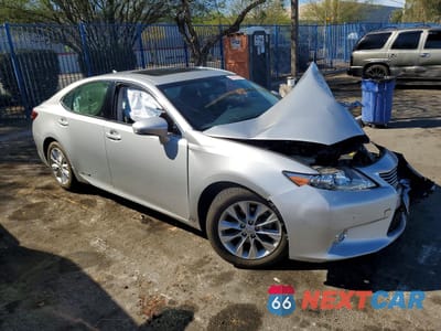 Czwarte zdjęcie samochodu z boku: 2013 LEXUS ES 300H VIN:JTHBW1GG9D2012517 - miniatura