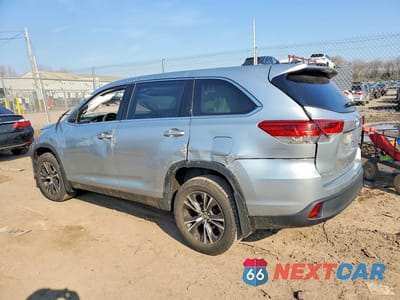 Drugie zdjęcie samochodu z przodu: 2019 TOYOTA HIGHLANDER LE VIN:5TDBZRFH7KS722825 - miniatura