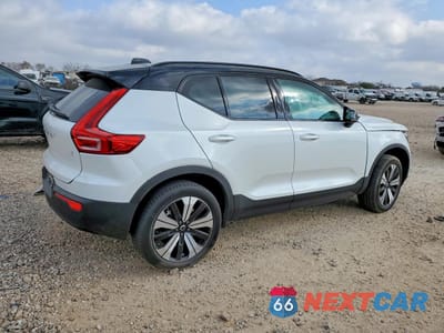Trzecie zdjęcie samochodu z tyłu: 2023 VOLVO XC40 RECHARGE PLUS VIN:YV4ED3UL7P2020340 - miniatura