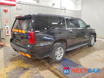 Trzecie zdjęcie samochodu z tyłu: 2020 CHEVROLET SUBURBAN K1500 LT VIN:1GNSKHKC9LR252037 - miniatura