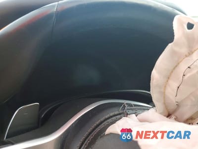 Zdjęcie 9 z 11 samochodu: 2020 BMW M850XI VIN:WBAGV8C06LCE23078 - miniatura