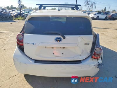 Zdjęcie 6 z 12 samochodu: 2012 TOYOTA PRIUS C ONE VIN:JTDKDTB30C1526598 - miniatura