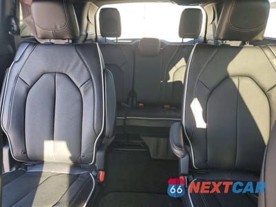 Zdjęcie 10 z 13 samochodu: 2026 CHRYSLER PACIFICA LIMITED VIN:2C4RC1GG7TR202366 - miniatura