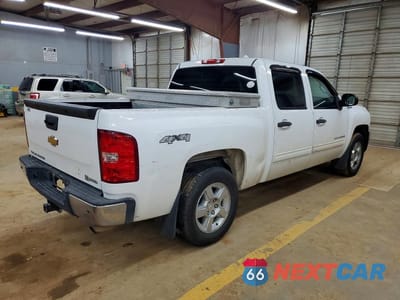 Trzecie zdjęcie samochodu z tyłu: 2013 CHEVROLET SILVERADO K1500 HYBRID VIN:3GCUKUEJ1DG146347 - miniatura