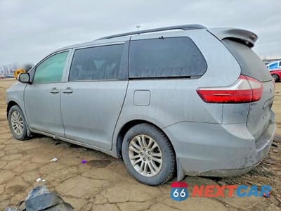 Drugie zdjęcie samochodu z przodu: 2016 TOYOTA SIENNA XLE 8-PASSENGER VIN:5TDYK3DC7GS736573 - miniatura