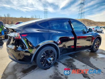 Trzecie zdjęcie samochodu z tyłu: 2024 TESLA MODEL Y VIN:7SAYGDED4RF051939 - miniatura