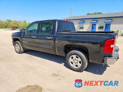 Drugie zdjęcie samochodu z przodu: 2007 CHEVROLET SILVERADO C1500 CREW CAB VIN:3GCEC13J57G551179 - miniatura