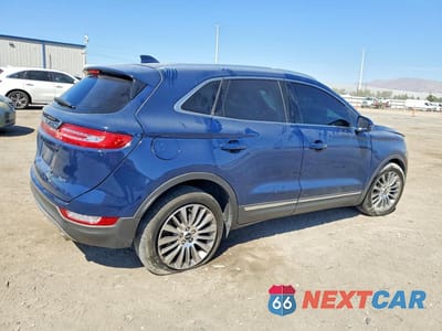 Trzecie zdjęcie samochodu z tyłu: 2018 LINCOLN MKC RESERVE VIN:5LMCJ3C99JUL07174 - miniatura
