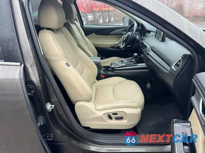 Piąte zdjęcie samochodu w środku: 2018 MAZDA CX-9 TOURING VIN:JM3TCACY0J0235504 - miniatura