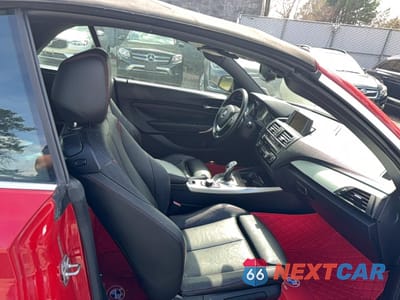 Piąte zdjęcie samochodu w środku: 2016 BMW 228 I SULEV VIN:WBA1K9C51GV322098 - miniatura