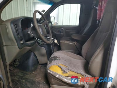 Zdjęcie 7 z 13 samochodu: 2000 GMC SAVANA G2500 VIN:1GTFG25M4Y1902511 - miniatura