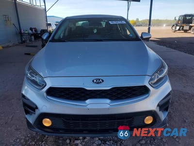 Piąte zdjęcie samochodu w środku: 2020 KIA FORTE LXS VIN:3KPF24AD3LE174993 - miniatura