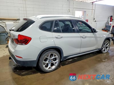 Trzecie zdjęcie samochodu z tyłu: 2014 BMW X1 XDRIVE35I VIN:WBAVM5C53EVV92483 - miniatura