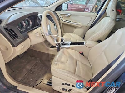 Zdjęcie 7 z 11 samochodu: 2013 VOLVO XC60 T6 VIN:YV4902DZ0D2442537 - miniatura