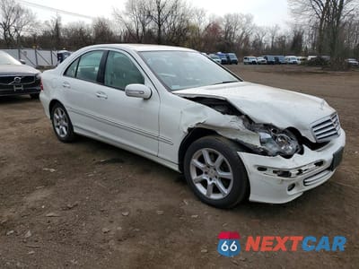 Czwarte zdjęcie samochodu z boku: 2007 MERCEDES-BENZ C 280 4MATIC VIN:WDBRF92H97F913195 - miniatura