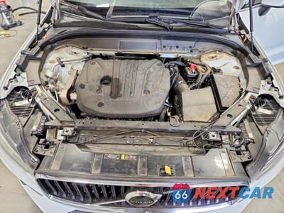 Zdjęcie 12 z 13 samochodu: 2022 VOLVO XC60 B5 MOMENTUM VIN:YV4L12RK4N1059061 - miniatura