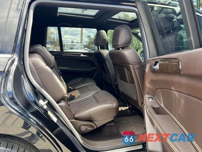 Zdjęcie 6 z 10 samochodu: 2019 MERCEDES-BENZ GLS 450 4MATIC VIN:4JGDF6EE8KB218830 - miniatura