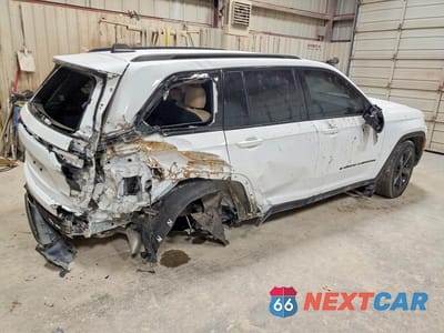 Trzecie zdjęcie samochodu z tyłu: 2024 JEEP GRAND CHEROKEE LIMITED VIN:1C4RJGBG5RC680884 - miniatura