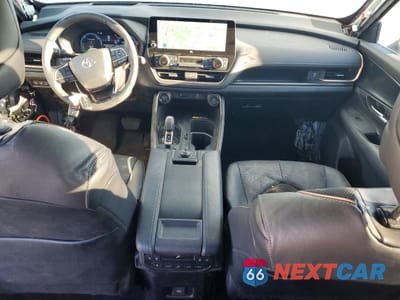 Zdjęcie 8 z 14 samochodu: 2025 TOYOTA GRAND HIGHLANDER HYBRID MAX PLATINUM VIN:5TDADAB52SS014957 - miniatura