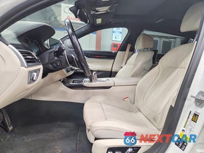 Zdjęcie 7 z 11 samochodu: 2018 BMW 750 XI VIN:WBA7F2C55JB238347 - miniatura