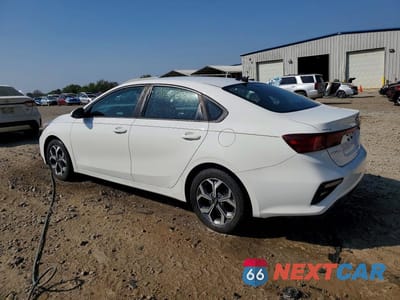 Drugie zdjęcie samochodu z przodu: 2019 KIA FORTE LXS VIN:3KPF24AD0KE057337 - miniatura