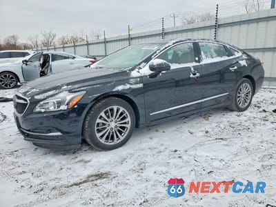 2018 BUICK LACROSSE ESSENCE 1G4ZP5SZ7JU116197 - główne zdjęcie licytacji z USA - miniatura