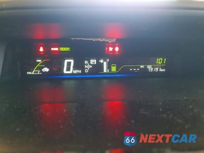 Zdjęcie 9 z 12 samochodu: 2013 TOYOTA PRIUS V FIVE VIN:JTDZN3EU2D3261138 - miniatura