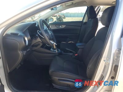 Zdjęcie 7 z 12 samochodu: 2020 KIA FORTE LXS VIN:3KPF24AD8LE244407 - miniatura