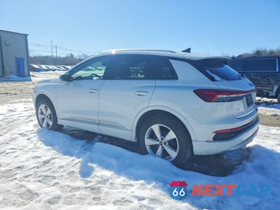 Drugie zdjęcie samochodu z przodu: 2023 AUDI Q4 E-TRON PREMIUM VIN:WA1K2BFZ0PP056729 - miniatura