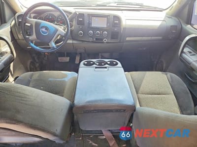 Zdjęcie 8 z 12 samochodu: 2008 GMC SIERRA K1500 VIN:3GTEK13J08G231031 - miniatura