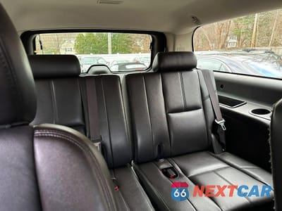 Zdjęcie 13 z 13 samochodu: 2013 CHEVROLET SUBURBAN K1500 LT VIN:1GNSKJE78DR138778 - miniatura