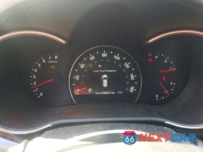 Zdjęcie 9 z 11 samochodu: 2015 KIA SORENTO EX VIN:5XYKU4A73FG635135 - miniatura