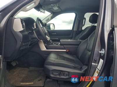 Zdjęcie 7 z 12 samochodu: 2024 TOYOTA TUNDRA SR5 VIN:5TFLA5DB2RX193680 - miniatura