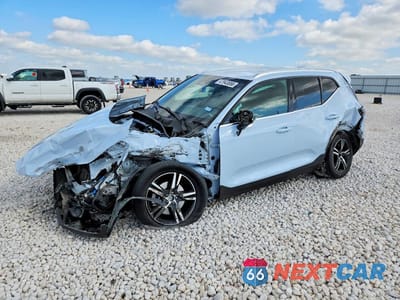 2024 VOLVO XC40 CORE YV4L12UK1R2356490 - główne zdjęcie licytacji z USA - miniatura