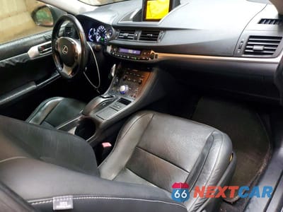 Zdjęcie 8 z 11 samochodu: 2012 LEXUS CT 200H BASE VIN:JTHKD5BH9C2087496 - miniatura