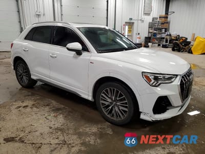 Czwarte zdjęcie samochodu z boku: 2020 AUDI Q3 PREMIUM PLUS S-LINE VIN:WA1EECF34L1072886 - miniatura