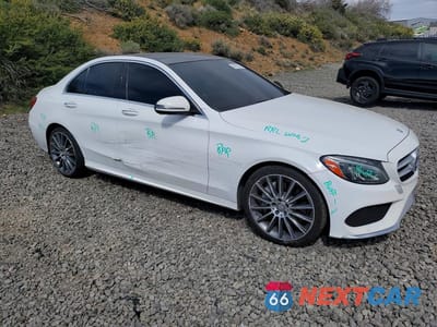 Czwarte zdjęcie samochodu z boku: 2016 MERCEDES-BENZ C 300 4MATIC VIN:55SWF4KB6GU103643 - miniatura