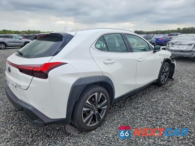 Trzecie zdjęcie samochodu z tyłu: 2020 LEXUS UX 200 BASE VIN:JTHP3JBH6L2023952 - miniatura