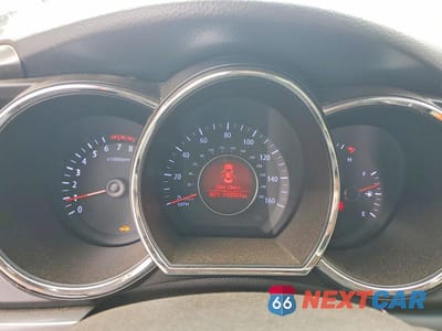 Zdjęcie 9 z 12 samochodu: 2012 KIA OPTIMA LX VIN:5XXGM4A70CG070686 - miniatura