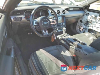 Zdjęcie 8 z 13 samochodu: 2019 FORD MUSTANG VIN:1FA6P8TH7K5172561 - miniatura
