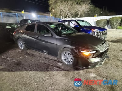 Czwarte zdjęcie samochodu z boku: 2024 HYUNDAI ELANTRA SEL VIN:KMHLM4DG3RU638244 - miniatura