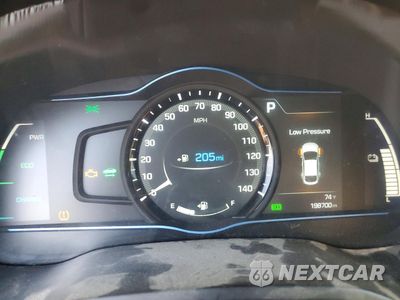 Zdjęcie 9 z 13 samochodu: 2017 HYUNDAI IONIQ HYBRID SEL VIN:KMHC75LCXHU024771 - miniatura