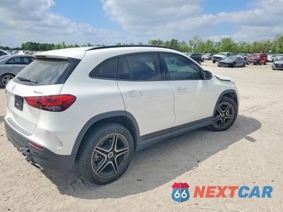 Trzecie zdjęcie samochodu z tyłu: 2022 MERCEDES-BENZ GLA 250 4MATIC VIN:W1N4N4HB3NJ409202 - miniatura